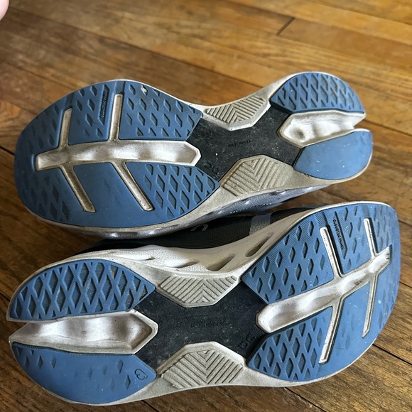 On Running cloud eclipse - Picture 4 of 5